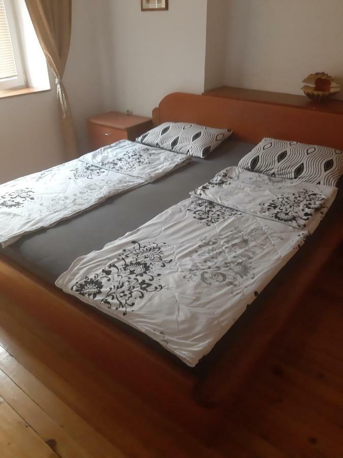 Apartment Nikola Orange โอครีด ภายนอก รูปภาพ